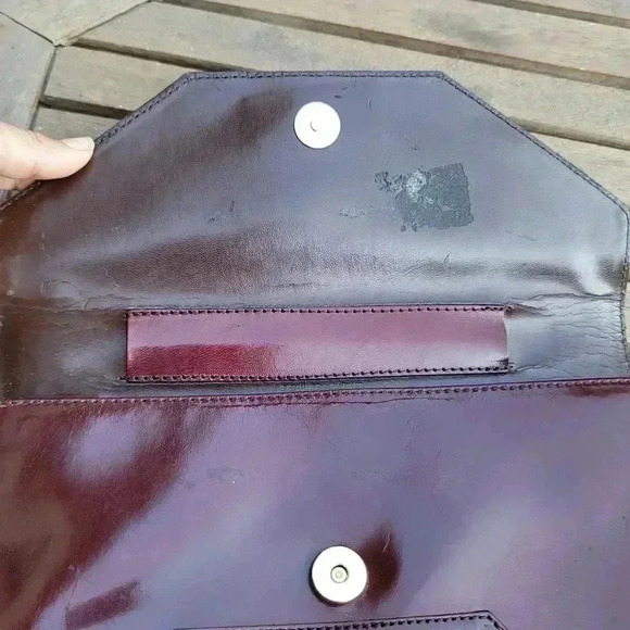 Nine West red genuine patent leather vintage envelop clutch handbag made in Ita… - Picture 4 of 7